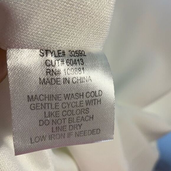 Oleg Cassini White Pleated Sleeveless Sheath Dress, 2. Mature Wedding, Vow Renew - Picture 9 of 10